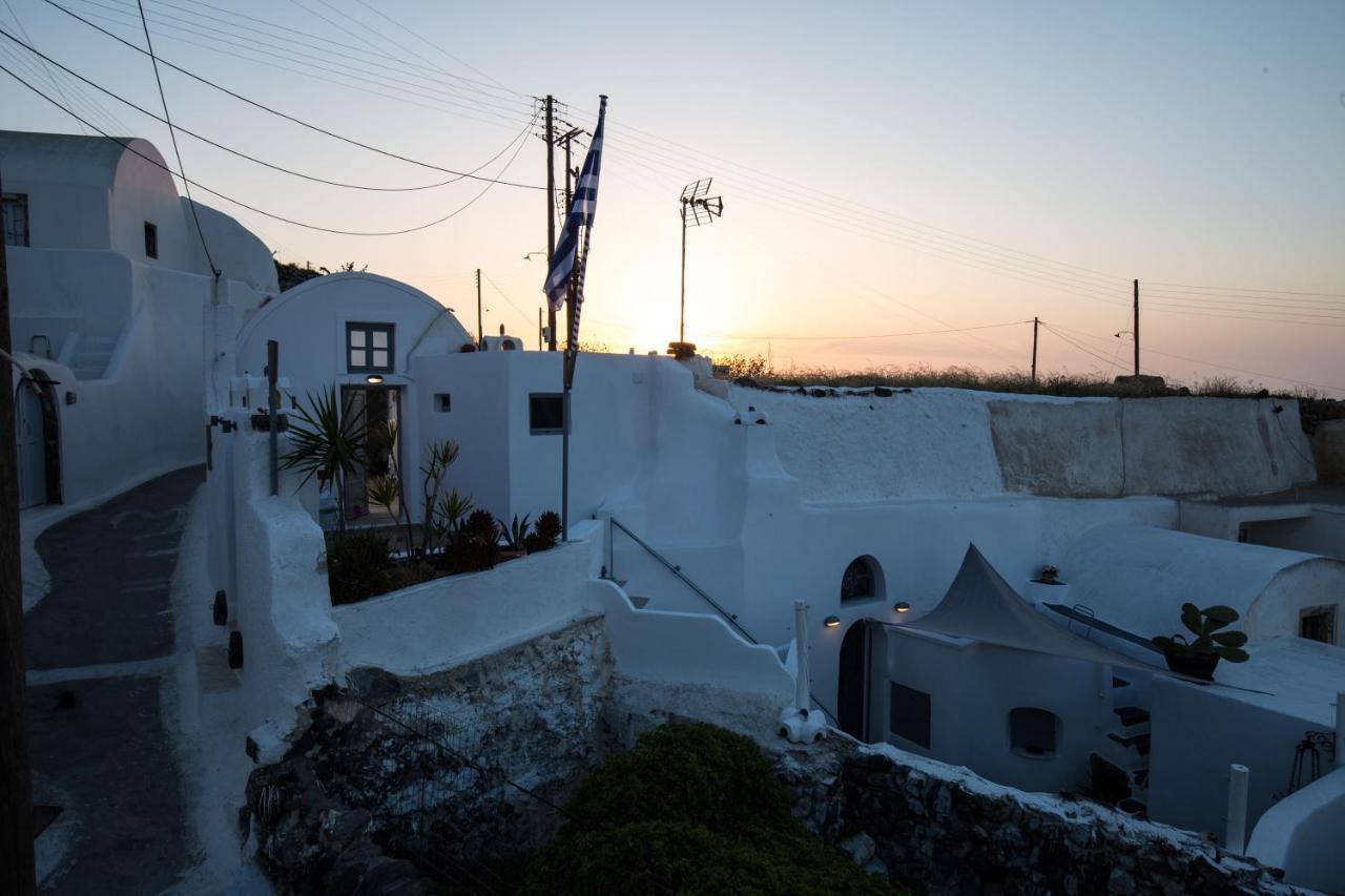 Mylopetres Traditional Houses Finikia Oia  Exterior photo